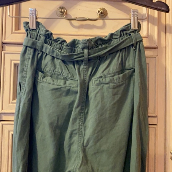 Hollister Ultra High Rise Jogger Pants - Picture 8 of 9